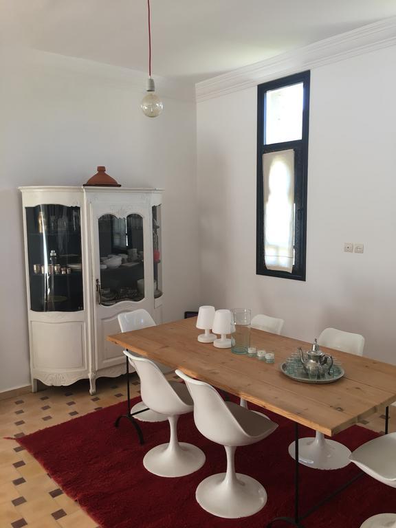 La Maison Des Ailleurs Есувейра Екстериор снимка