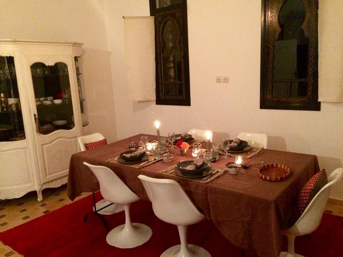 La Maison Des Ailleurs Есувейра Екстериор снимка